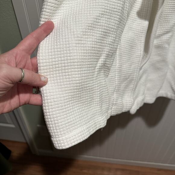 Cozy Earth White Waffle Cotton Robe Size Small - Picture 3 of 8